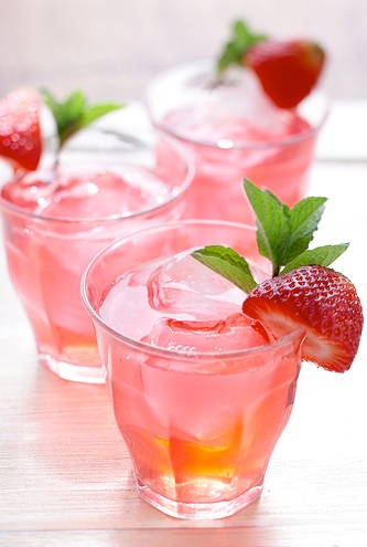 hen party ideas: easy cocktail recipes - iced tea